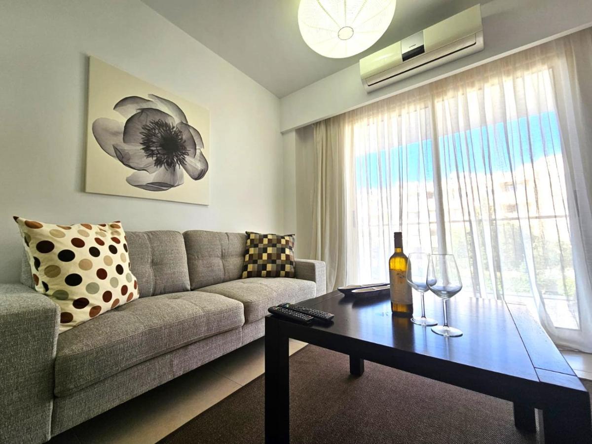 Elysia Park Apartments Paphos Exterior photo