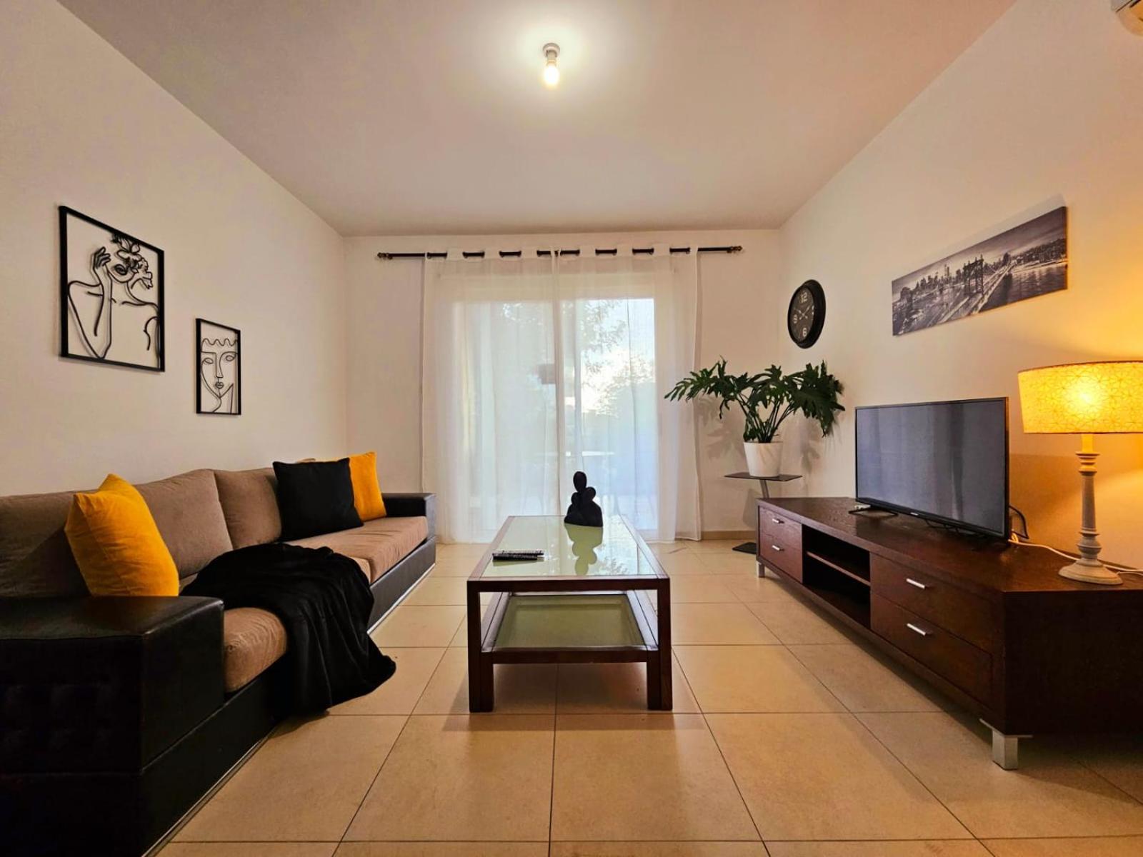 Elysia Park Apartments Paphos Exterior photo